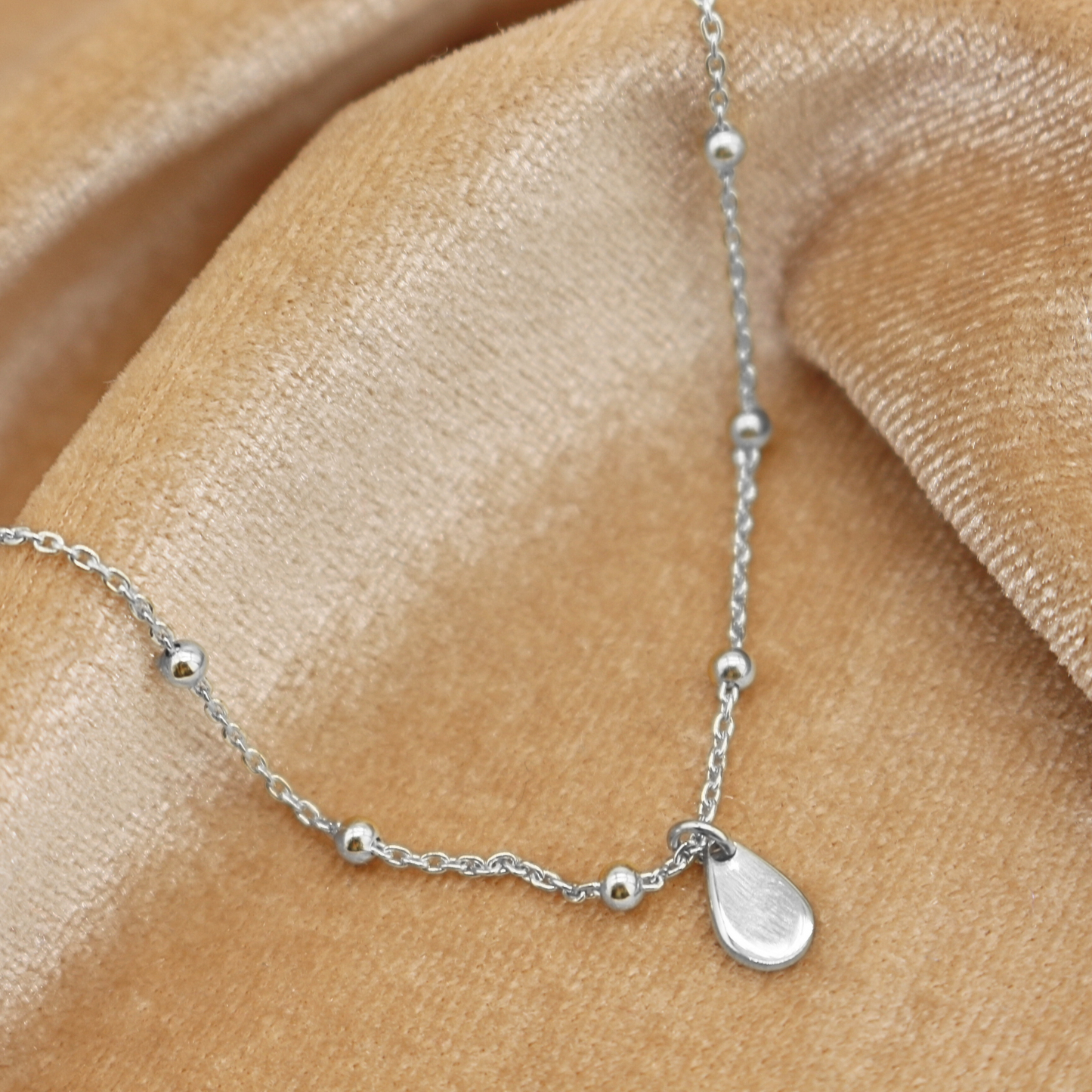 Collana Sfere con Charm a Goccia Small