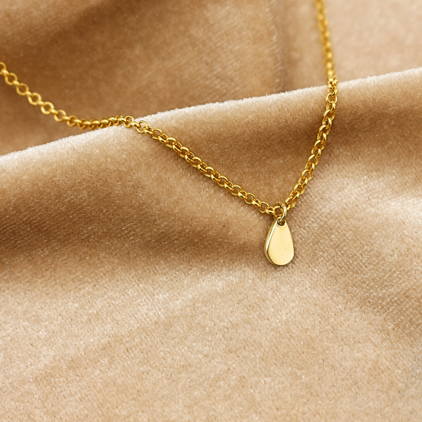 Collana Rolò 2mm con Charm a Goccia Small