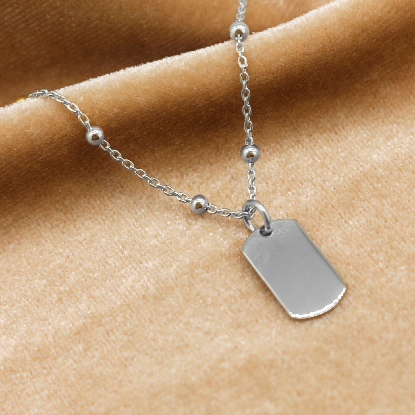 Collana a Sfere con Charm Rettangolare