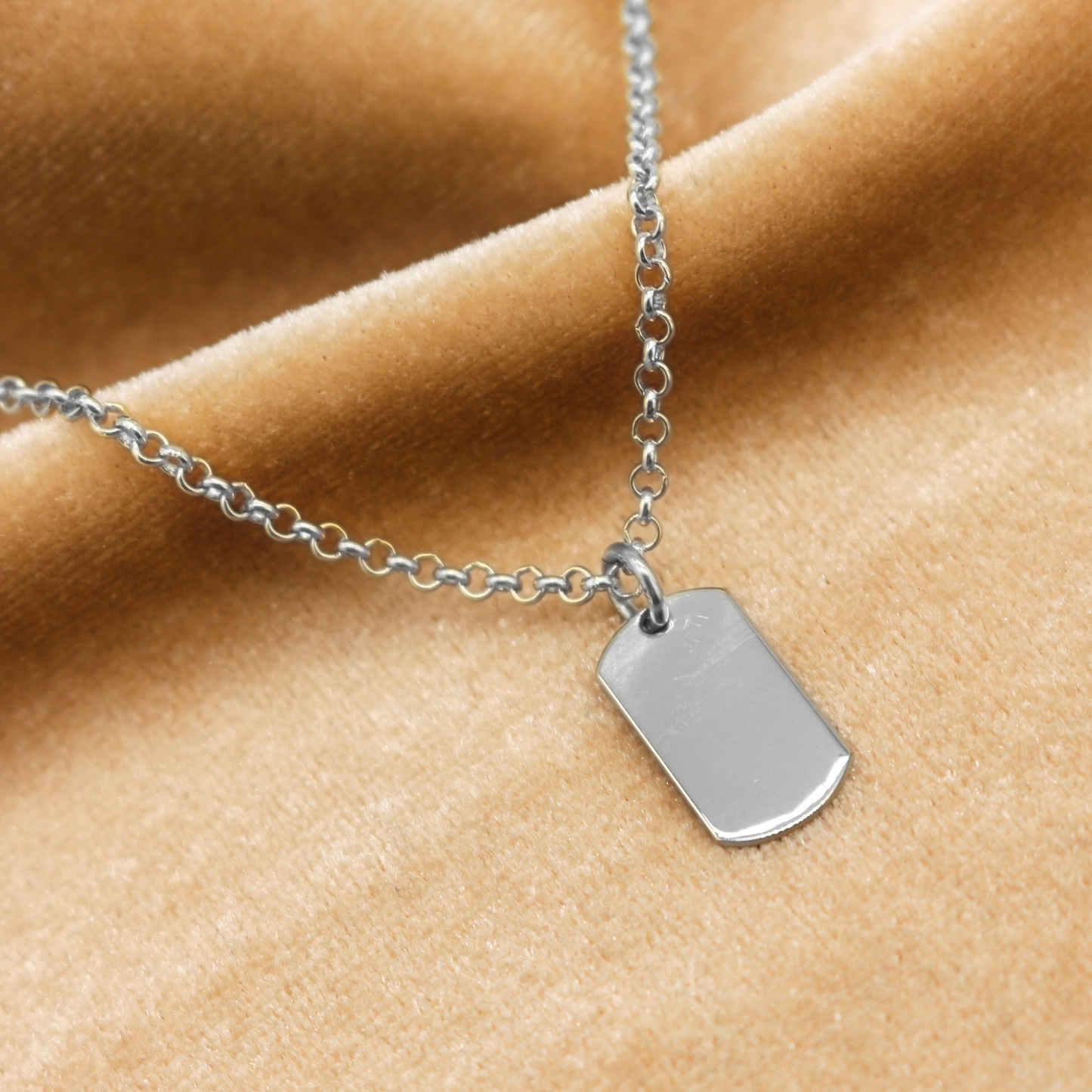 Collana Rolò 2mm con Charm Rettangolare