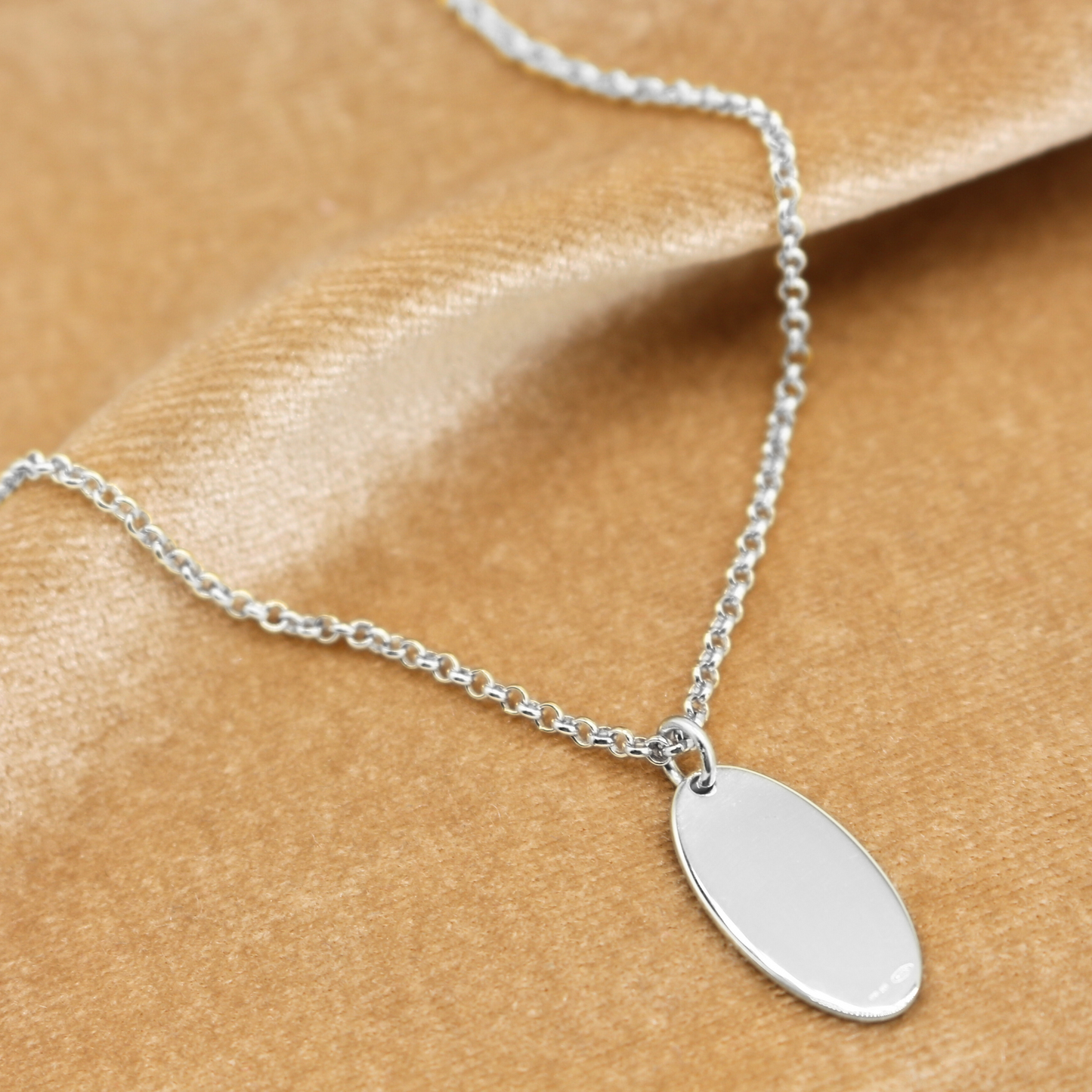 Collana Rolò 2mm con Charm Ovale