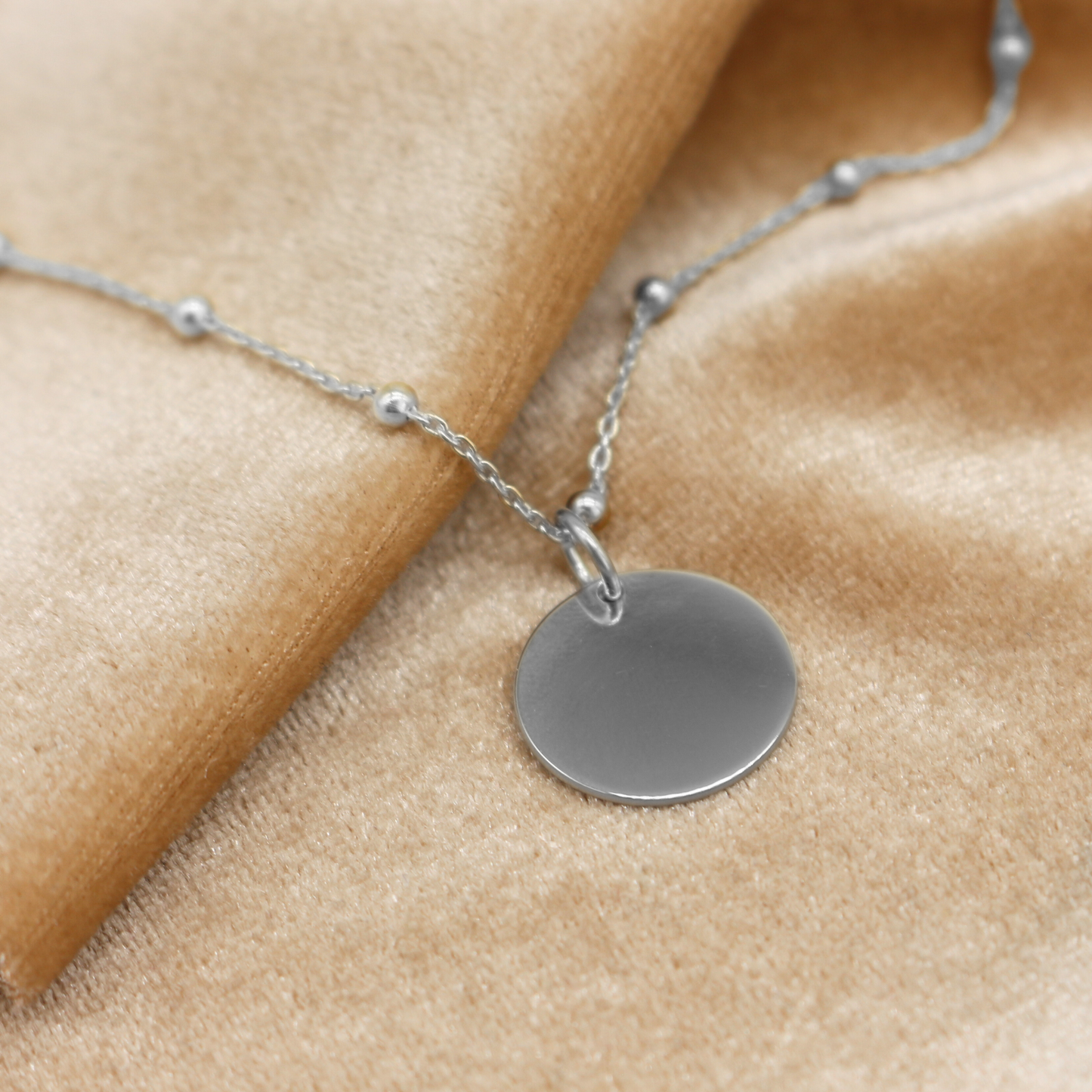 Collana a Sfere con Targhetta Tonda